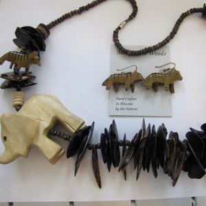 Heberts Mrs. Bear's Woods Necklace & Earrings